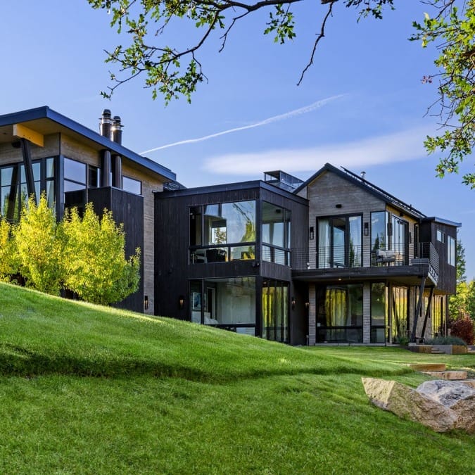 Glass Cornered Rooms