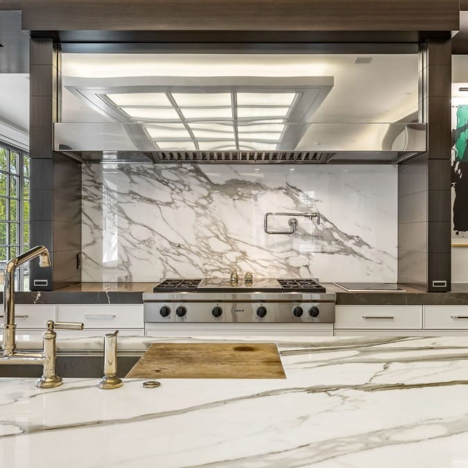 6 Burner Professional Grade Wolf Stove with Pot Filler Above