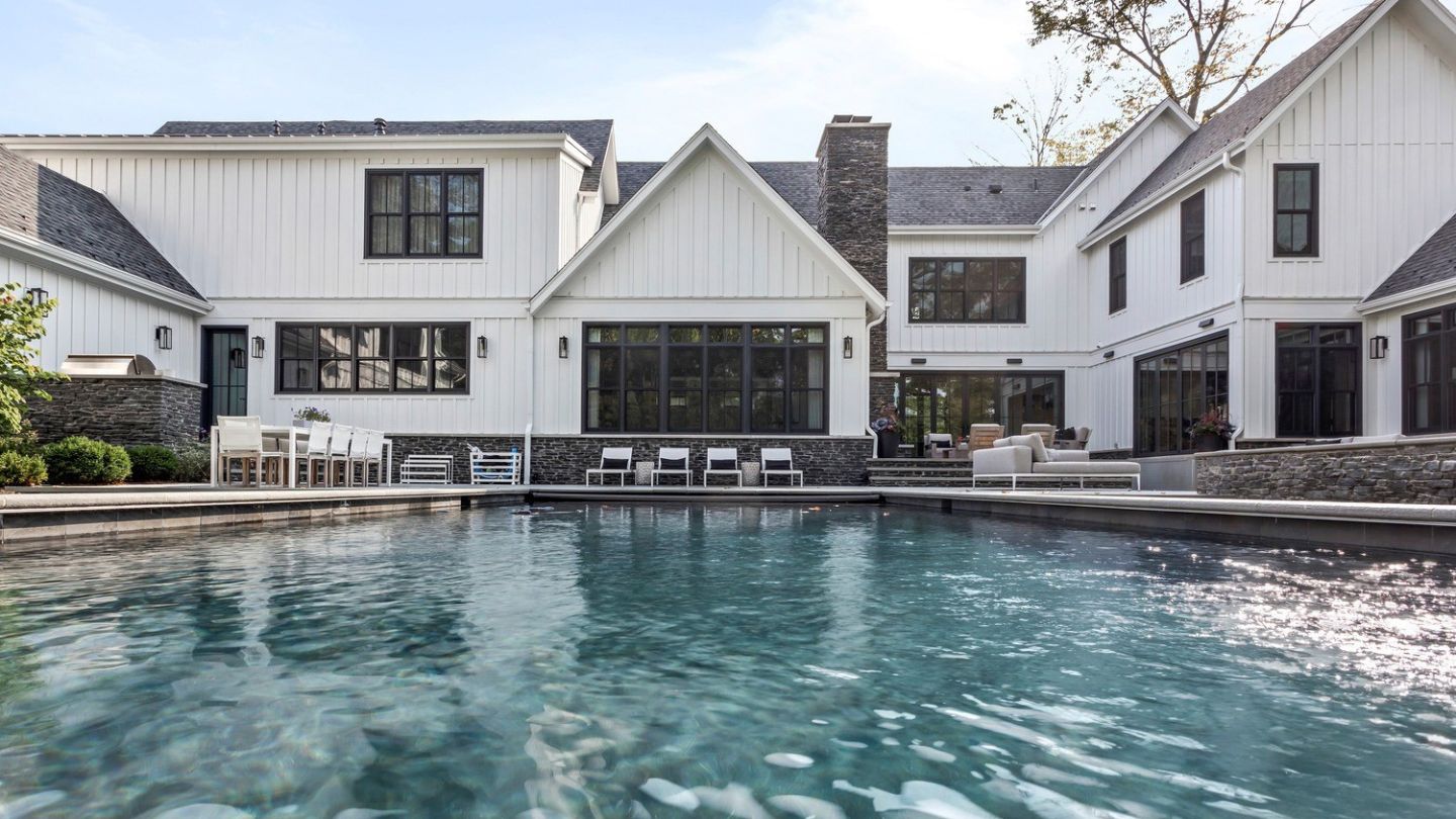 Custom Homes for Lakefront Properties: What to Consider When Building by the Water